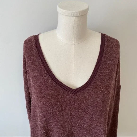 Aritzia Wilfred Sherbrooke V-Neck Shirt Sweater Maroon - Picture 8 of 10